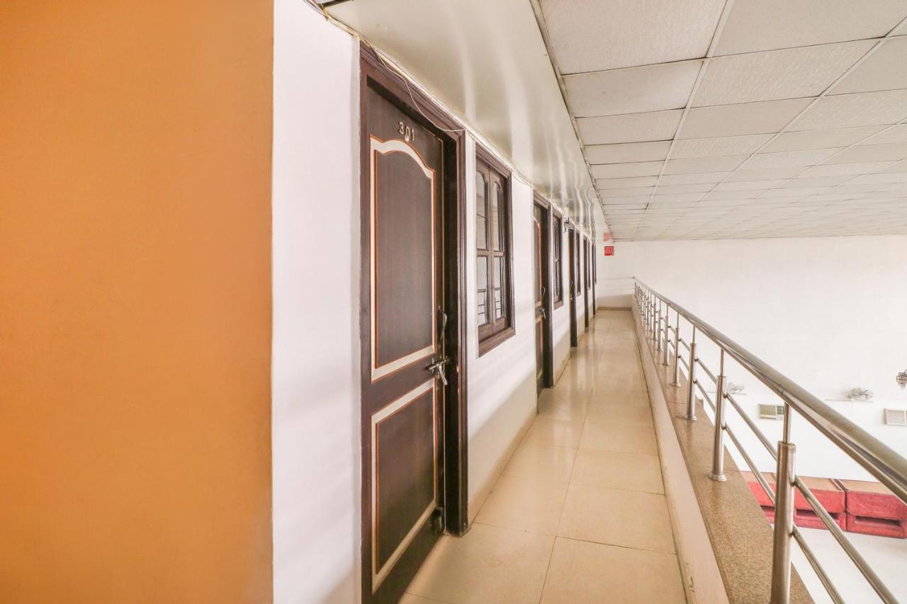 Oyo 66888 Gomti Resorts Alīgarh Dış mekan fotoğraf