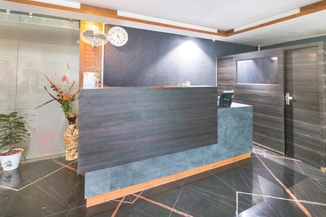 Oyo 66888 Gomti Resorts Alīgarh Dış mekan fotoğraf