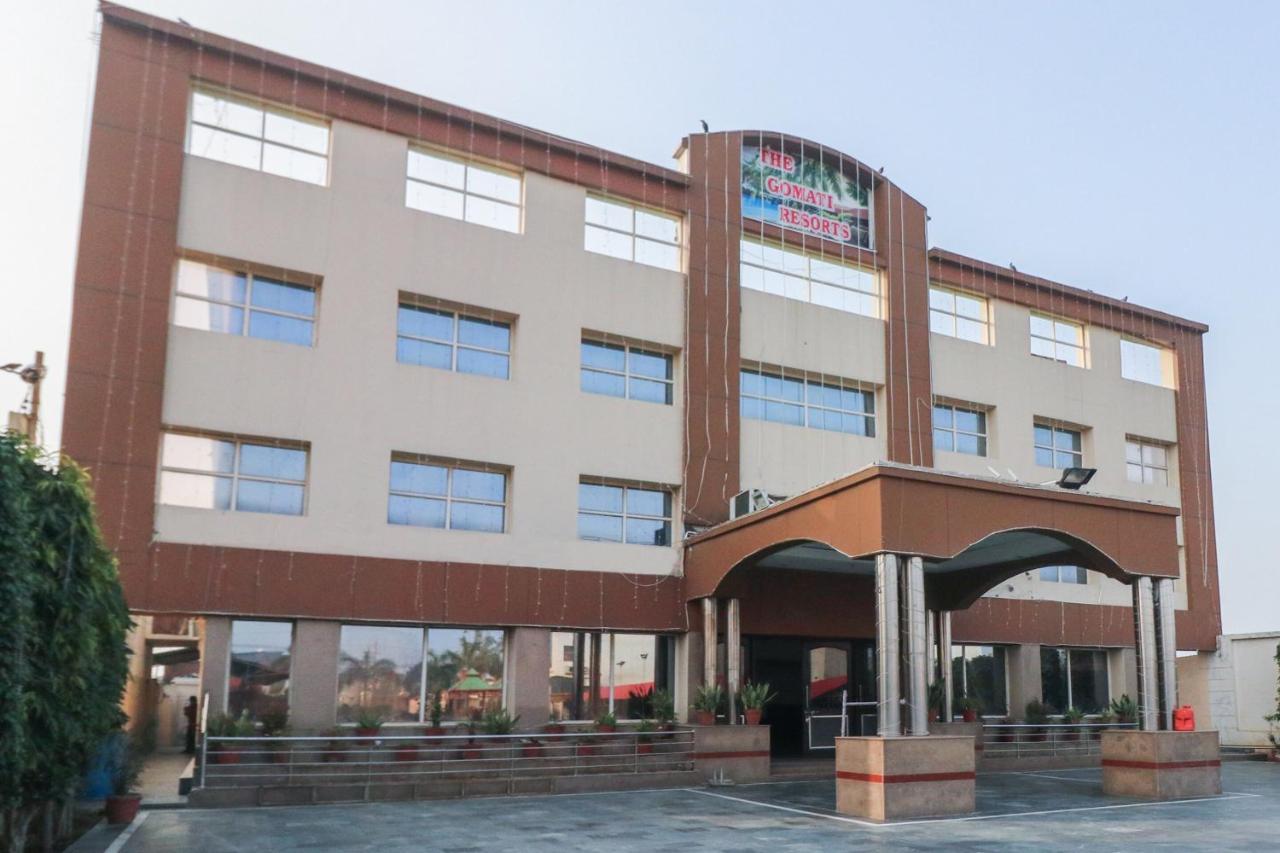 Oyo 66888 Gomti Resorts Alīgarh Dış mekan fotoğraf